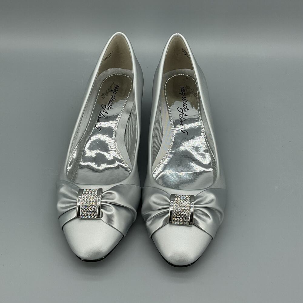 NEW Easy Street Women’s Eloise Pumps Silver Size 7N - Picture 3 of 10